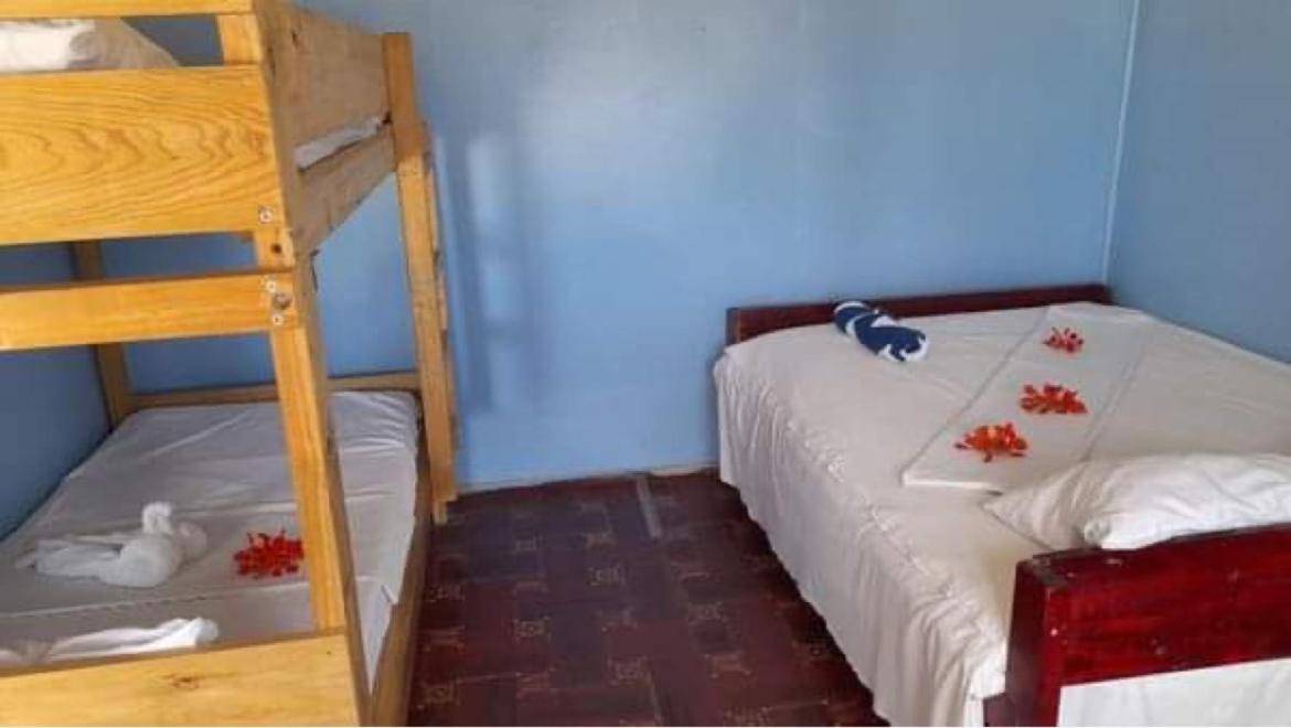 Mana Lagoon Backpackers Villa ภายนอก รูปภาพ