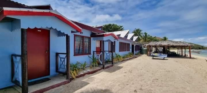 Mana Lagoon Backpackers Villa ภายนอก รูปภาพ