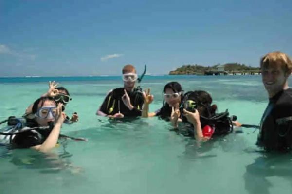 Mana Lagoon Backpackers Villa ภายนอก รูปภาพ