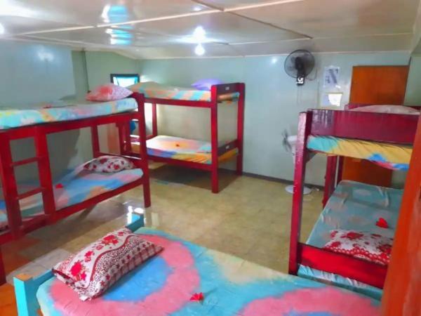 Mana Lagoon Backpackers Villa ภายนอก รูปภาพ